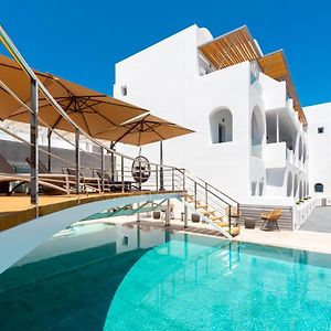 Deluxe Hotel Santorini
